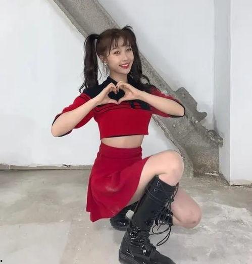 娱乐圈最热闹吃瓜的一天,揭秘明星幕后真相，精彩瞬间盘点！